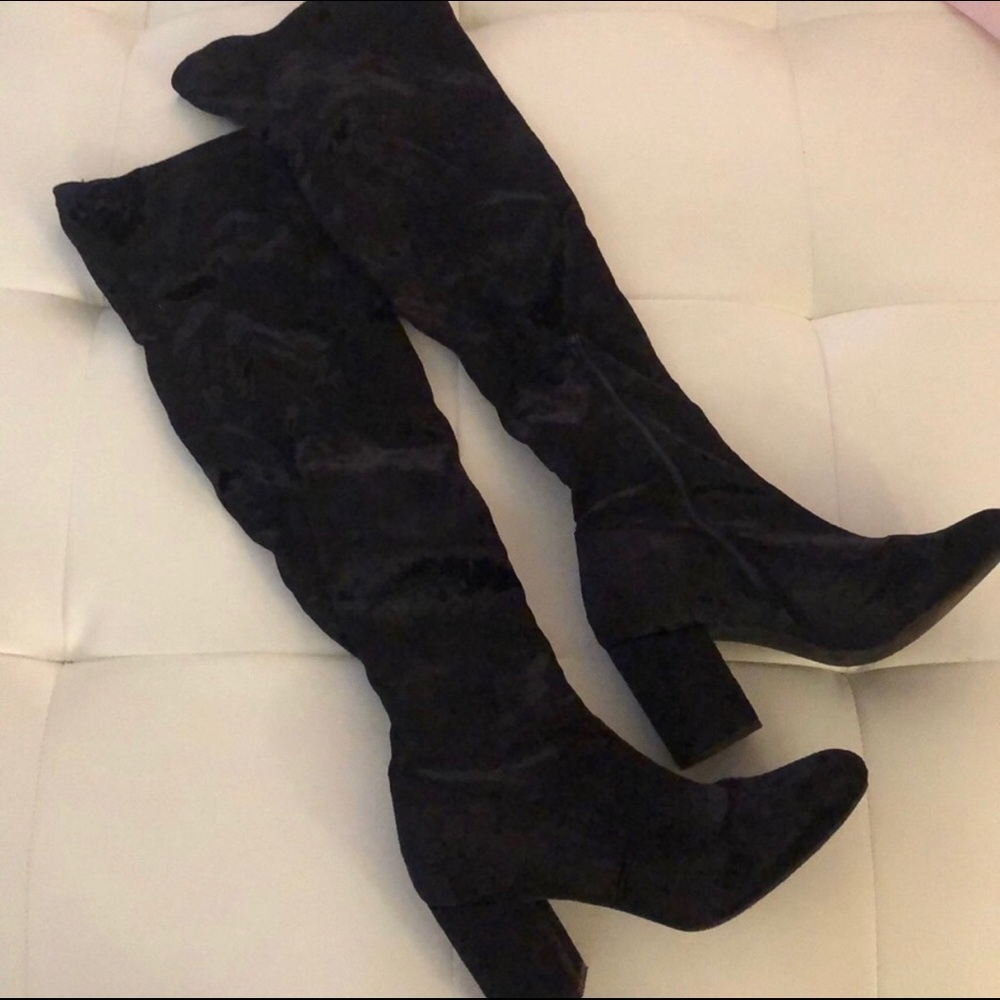 Wild Diva crushed velvet 60s black over knee boots